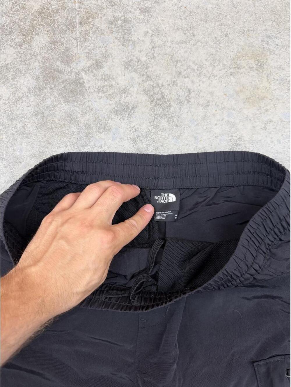 vintage the north face black nylon shorts size medium - Picture 3 of 3